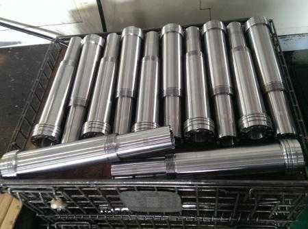 冷鐓鋅合金模具用什么材料好，螺栓冷鐓模具